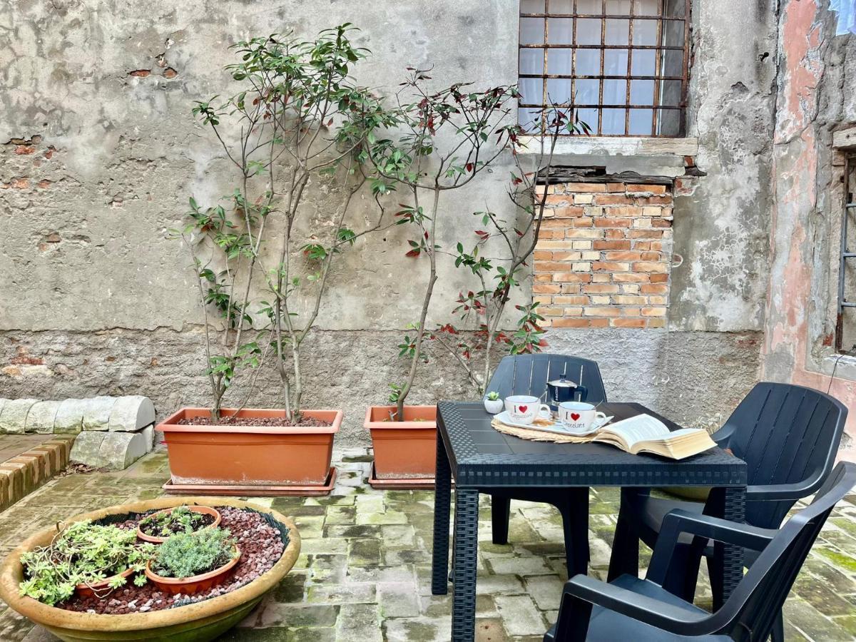 Ca' Tintoretto Venice Exterior photo